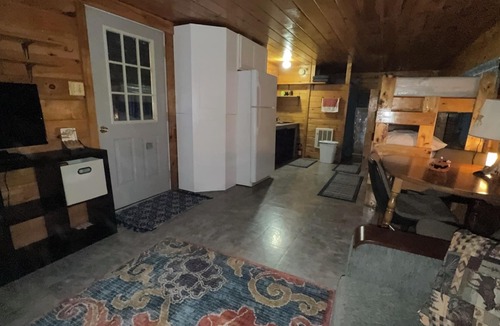 Aroostook Cabin | Cozy quiet 1-bedroom cabin in marvelous Oakfield with heat!