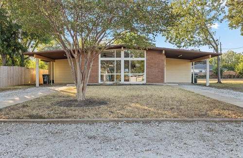 College Station House | Cozy Quiet 2-bedroom Home. Quick access to Rellis, Legends Events, Kyle Field.