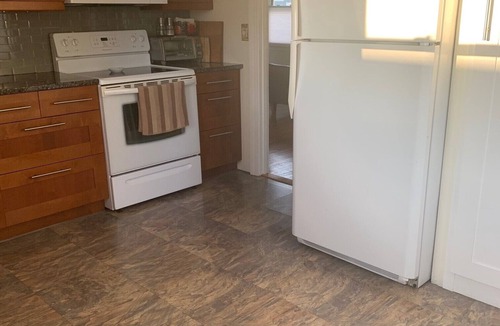 Back Cove House | Cozy, Quiet and Convenient