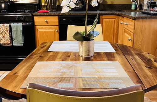 Havertown Apartment | Cozy Quiet Apt in Suburbs - Very Walkable Area