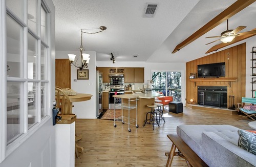 Cape Royale House | Cozy, Quiet Cabin Escape. The perfect Get-away or Work-ation!