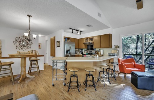 Cape Royale House | Cozy, Quiet Cabin Escape. The perfect Get-away or Work-ation!