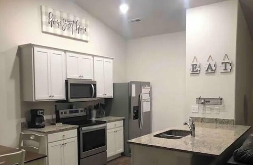 Youngsville House | Cozy quiet family home