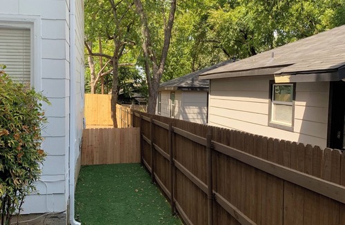 Arlington Heights House | Cozy quiet home for family & friends off of old historical Camp Bowie.