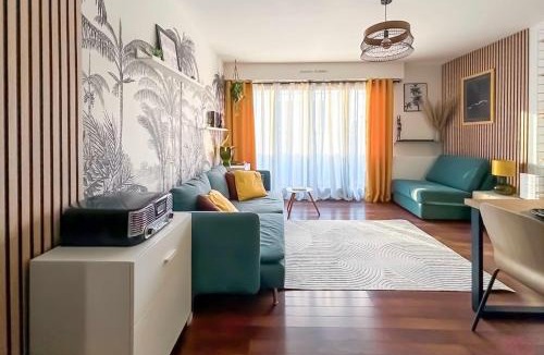 Marat - Parmentier Apartment | Cozy & quiet near Paris Sleeps 4