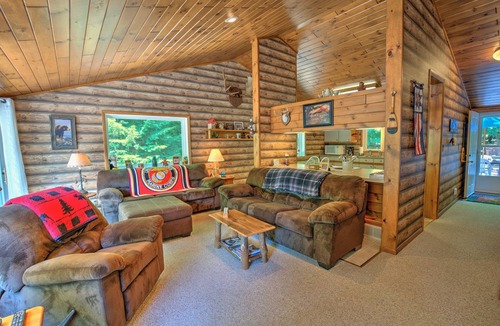 Town of Webb House | Cozy, Quiet Old Forge Getaway, just Minutes from The Fulton Chain Lakes