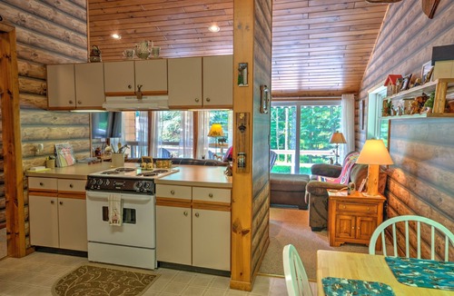 Town of Webb House | Cozy, Quiet Old Forge Getaway, just Minutes from The Fulton Chain Lakes