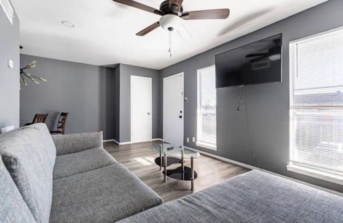 Spring Branch Central Apartment | Cozy quiet place close to memorial mall.