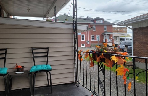 Edmundston House | Cozy quiet place next to hwy smart tv+wifi+netflix