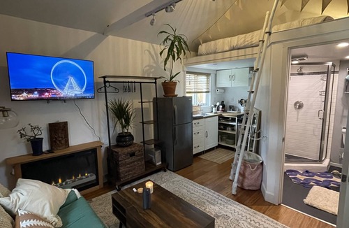 Sellwood-Moreland Apartment | Cozy, quiet & private loft studio