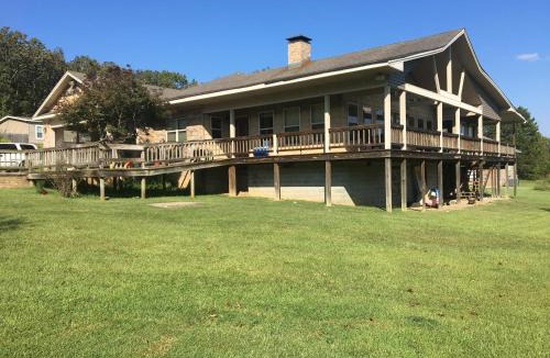 Gibson Apartment | cozy, quiet, rural hideaway close to everything2