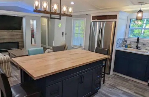 Ferry Pass House | Cozy, quiet, simple