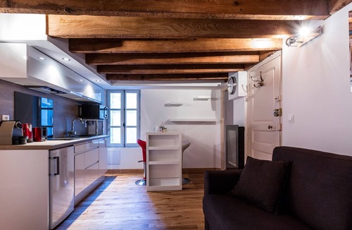Comedie Apartment | Cozy & quiet studio Place de la Comédie