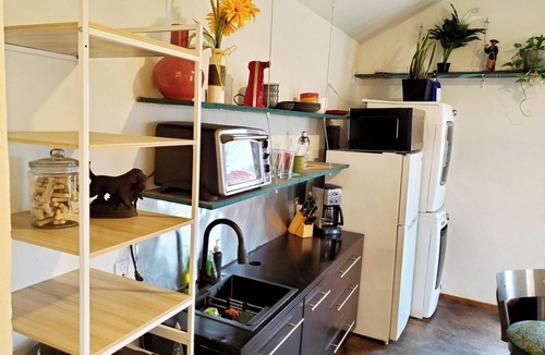 Noble Apartment | Cozy, quiet studio with AC, heat, laundry and WiFi in lovely Noble