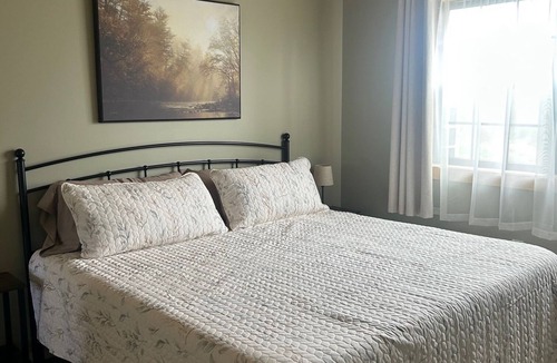 Vernon Cabin | Cozy, quiet with a country setting 1-bedroom hotel style cabin, #21, in Verona