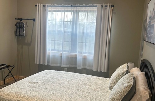 Vernon Cabin | Cozy, quiet with a country setting 1-bedroom hotel style cabin, #12, in Verona
