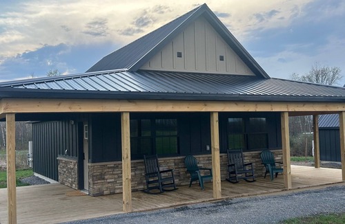 Vernon Cabin | Cozy, quiet with a country setting 1-bedroom hotel style cabin, #22, in Verona