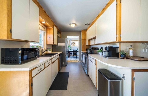 Wenatchee House | Cozy & Quiet with Saddlerock Views