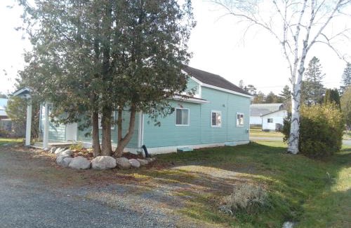Bruce Mines House | Cozy Quincy by The Jordan Company