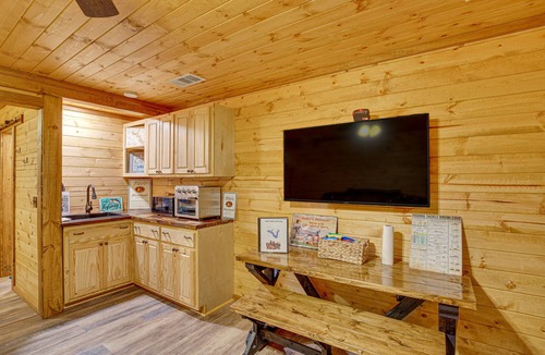 Quitman Cabin | Cozy Quitman Fishing Cabin Near Lake Fork!