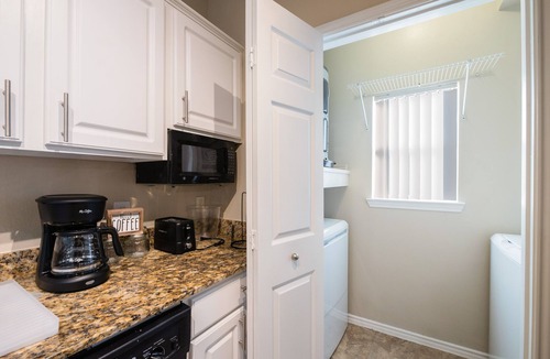Far North Dallas Apartment | Cozy R&R in Dallas