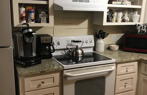 Red Bank House | Cozy ranch close to everything