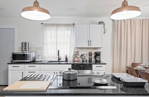 Spring Hill House | Cozy Ranch Home with Relaxed Small-Town Feel