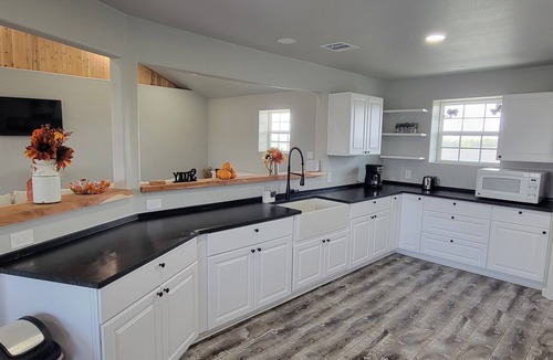 Hutto House | Cozy Ranch