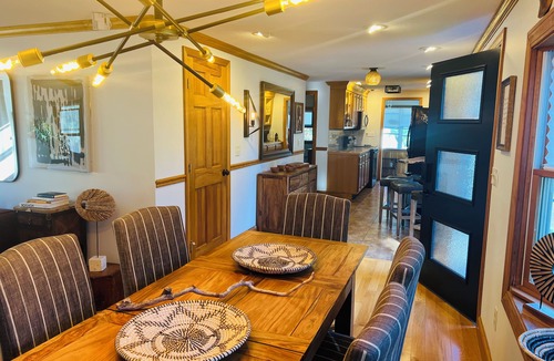 Newburyport House | Cozy Ranch