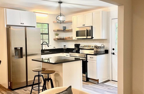 McDonald House | Cozy Ranch with exercise equipment room, AC