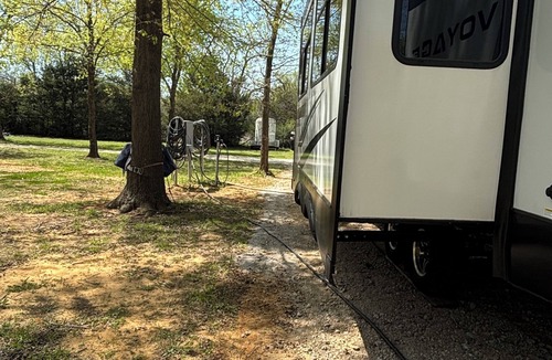 Mansfield House | Cozy Recreational Vehicle with private lake for weekend escape in Mansfield