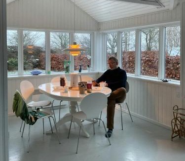 Hornslet House | Cozy Red Cottage By Kalø Vig With Seaview