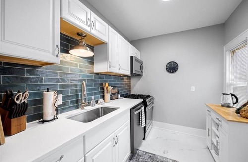 Lee's Summit House | Cozy Reimagined Single Level Home