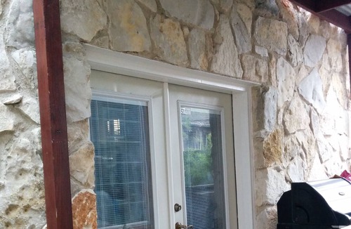 Lower Greenville Apartment | Cozy, relaxed comfort in convenient and quiet Dallas neighborhood.