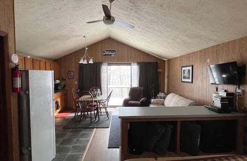 Russell Cabin | Cozy relaxing studio cabin # 7 , at Deep Woods Cabins