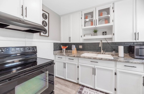Wichita House | Cozy Remodeled 3 bedroom home close to WSU