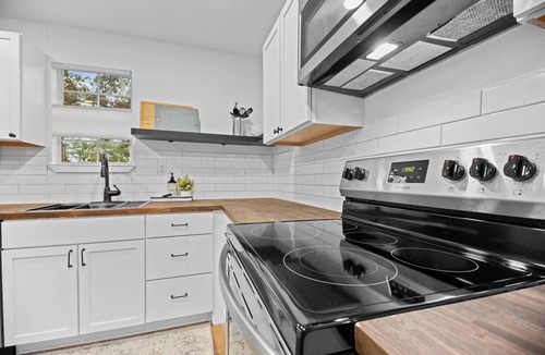 Zavalla Cottage | Cozy Remodeled Rayburn Cottage with Lakeviews