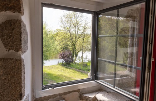 Mortagne-sur-Sevre Cottage | Cozy renovated studio with private terrace, for 2 people, near the Sèvre River