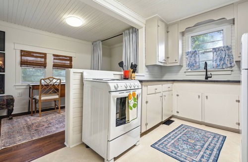 Munford Cottage | Cozy & Renovated 2-Bedroom Cottage in Munford