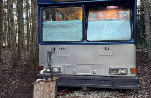 Vashon Island House | Cozy Renovated Bus