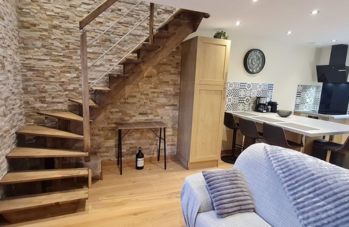 Val de Briey Apartment | Cozy Renovated Duplex Air Conditioning in Briey