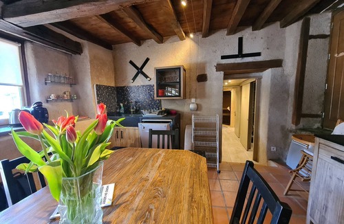 Le Menoux Cottage | Cozy Renovated Forge with Sauna, Shared Pool & Nearby Attractions