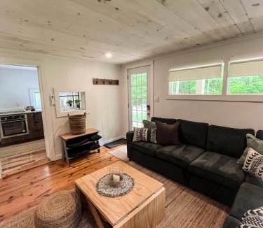 Ancram House | Cozy Renovated Rustic Cabin Retreat in the Hudson Valley