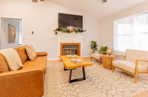 Stillwater Villa | Cozy retreat and views near campus with gourmet kitchen