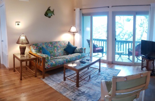 Sailhouse Condo | Cozy Retreat by the Bay!