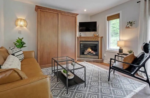 Mont Ste. Marie Condo | Cozy Retreat in Mont. St. Marie - 2 Queen Beds (Pet-Friendly!)