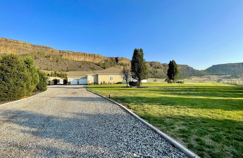 Electric City House | Cozy retreat in beautiful Coulee.