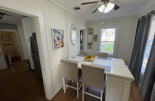 Geronimo House | Cozy Retreat in Geronimo w/2 BD