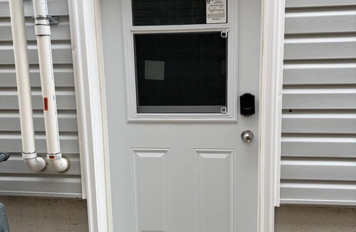 Centre Wellington House | Cozy Retreat in Small Town Fergus. 5 mins from Elora!