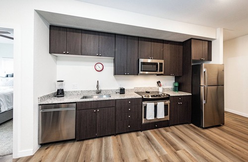 Mountain Shadows Apartment | Cozy Retreat Near Trails & Views